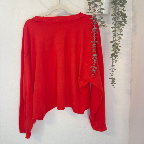 NWOT! FP Free People Movement Inspire Graphic Layer Tee Sz Large - Picture 9 of 12